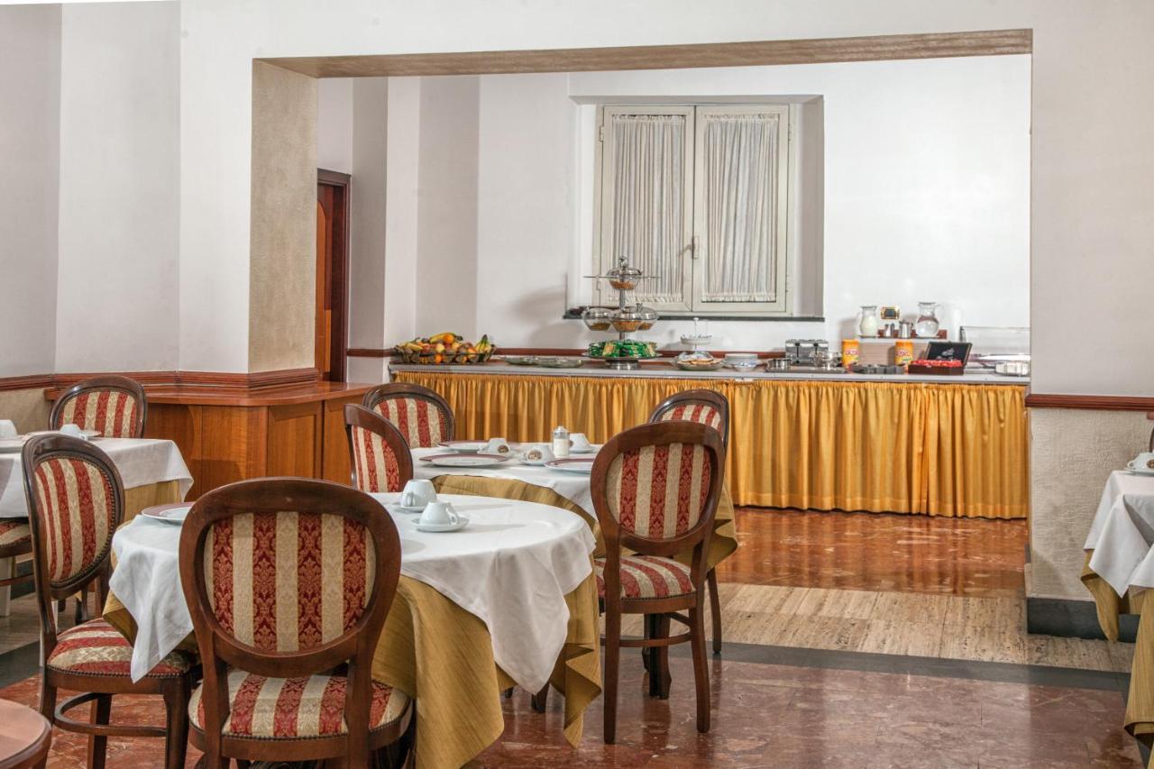Hotel Cesare 14 נאפולי מראה חיצוני תמונה