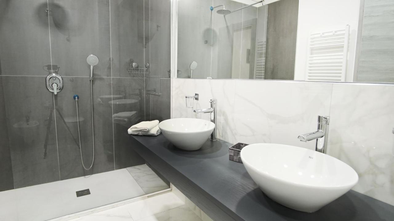Hotel Cesare 14 נאפולי מראה חיצוני תמונה