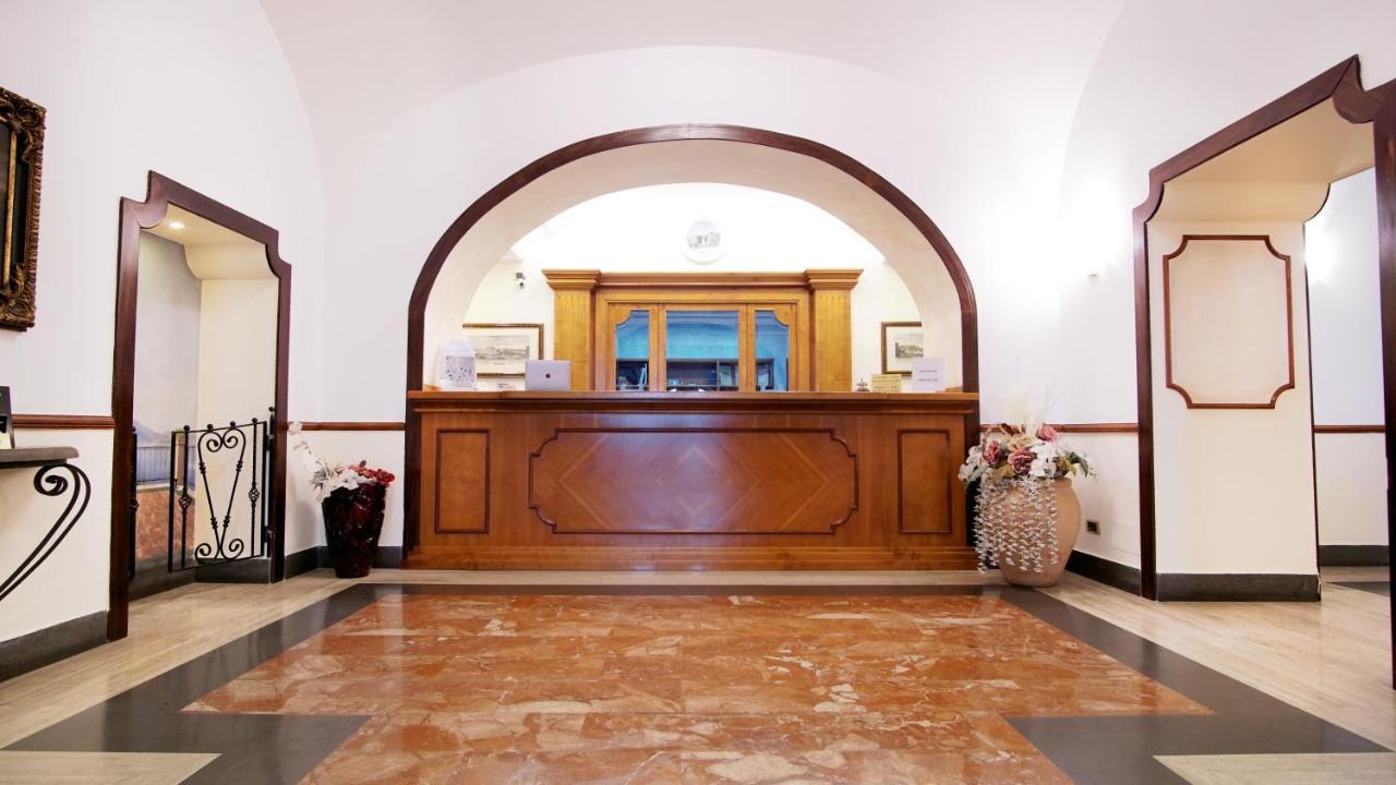 Hotel Cesare 14 נאפולי מראה חיצוני תמונה