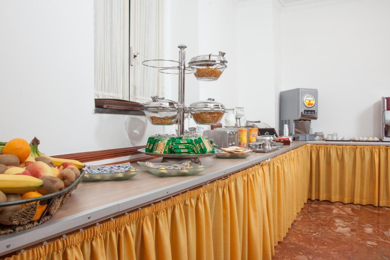Hotel Cesare 14 נאפולי מראה חיצוני תמונה