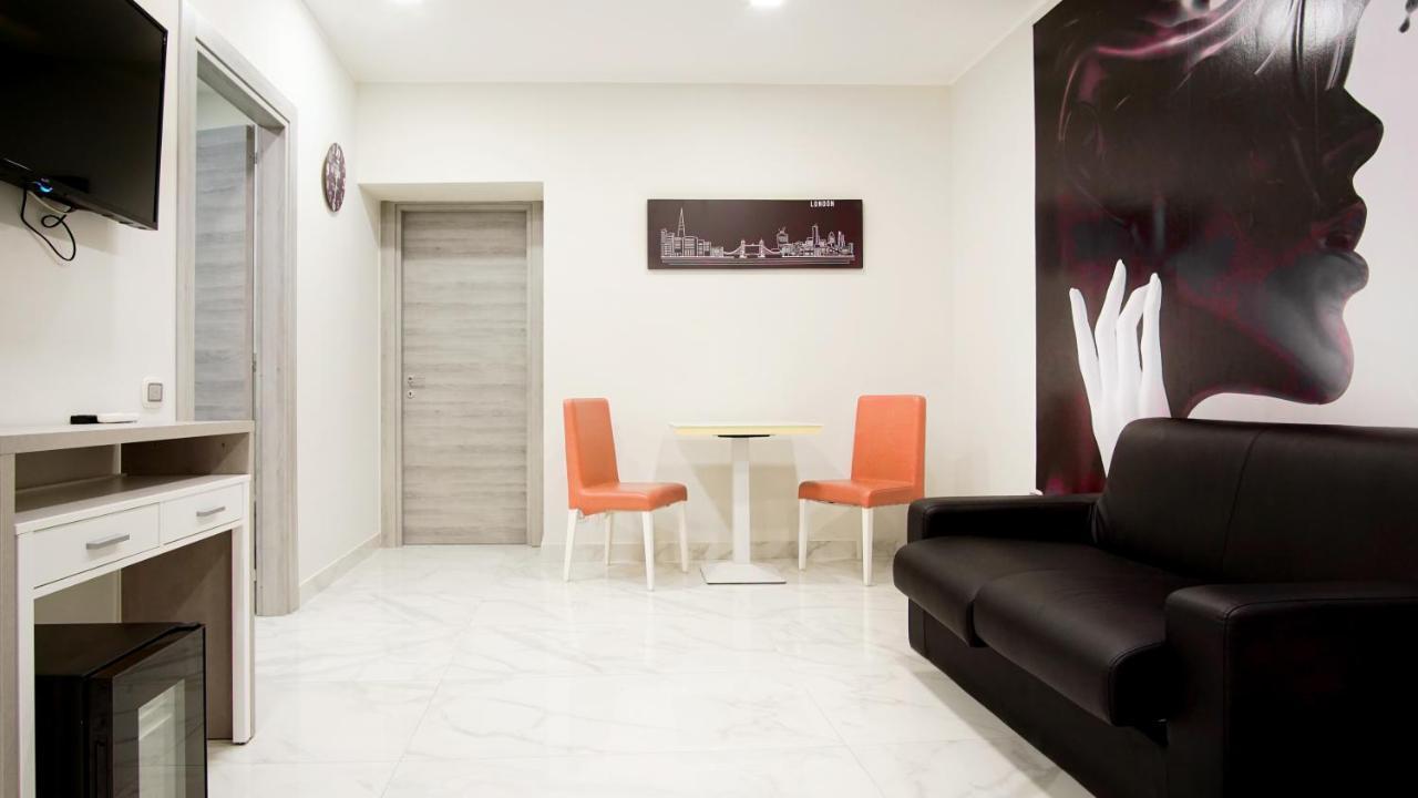 Hotel Cesare 14 נאפולי מראה חיצוני תמונה