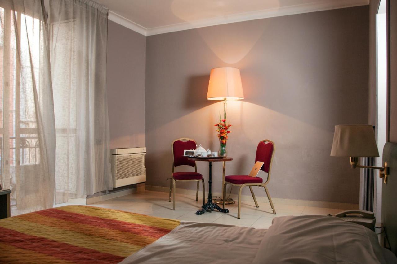 Hotel Cesare 14 נאפולי מראה חיצוני תמונה